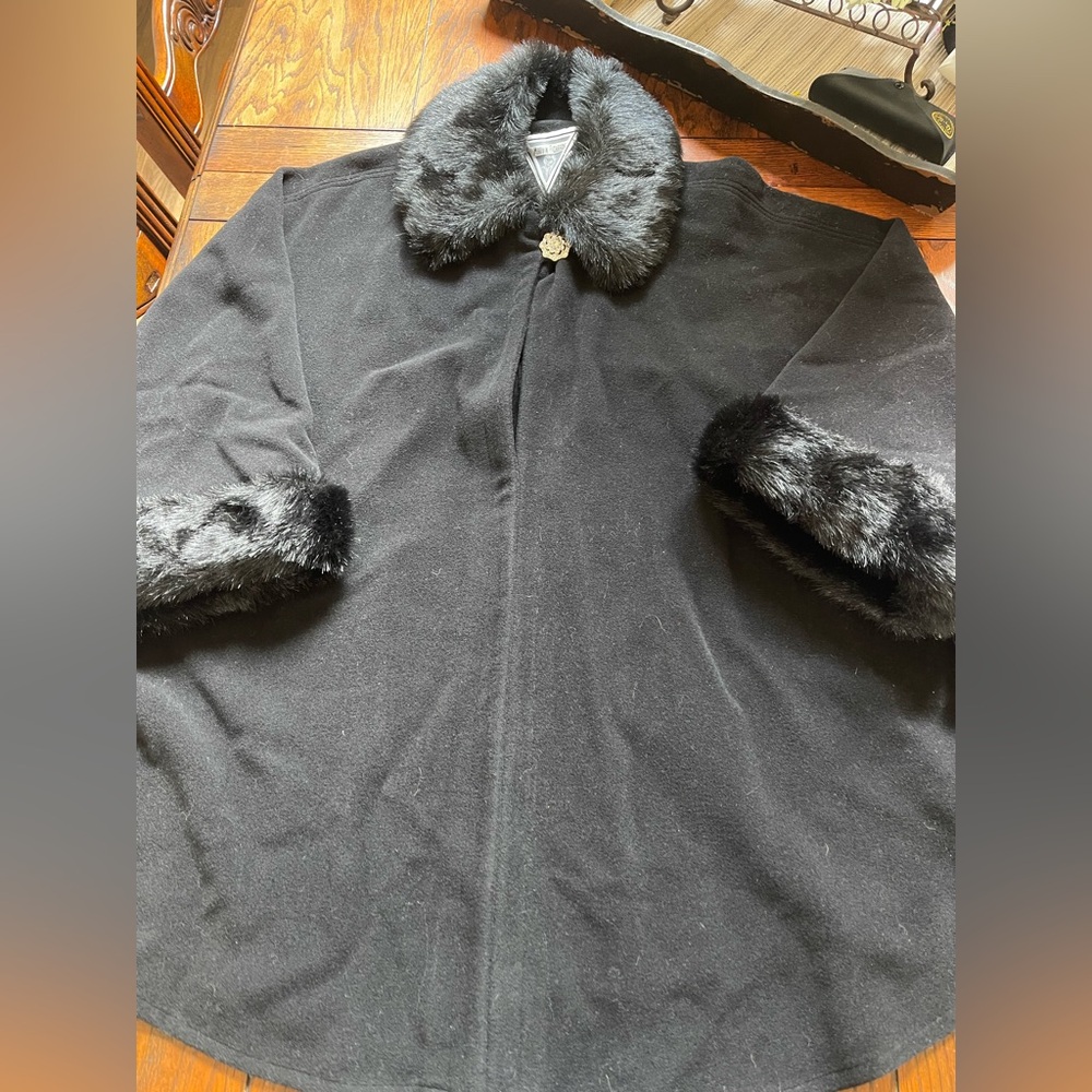 Vintage Marvin Richards Black Wool blend Cape with Faux Fur rhinestone button